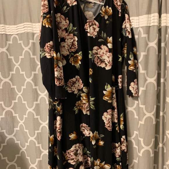 Floral Dress - Picture 5 of 7